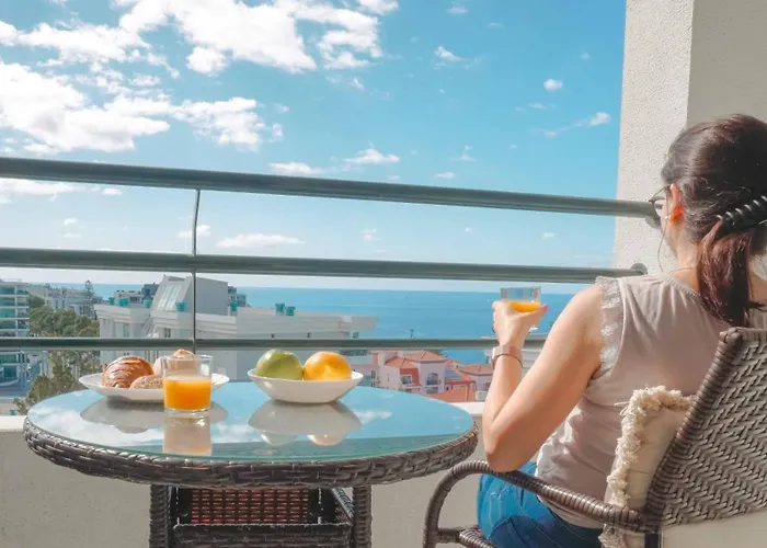 Like Vi Formosa I Sea View Balcony I Free Parking Διαμέρισμα *